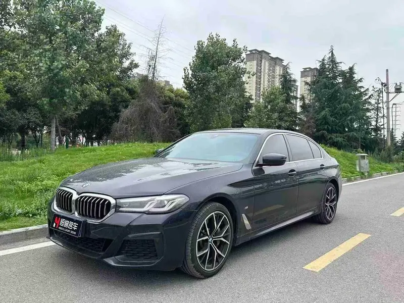 BMW 5-Series, 2023