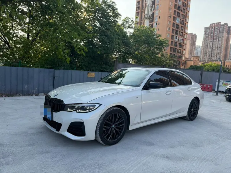 BMW 3-Series, 2022