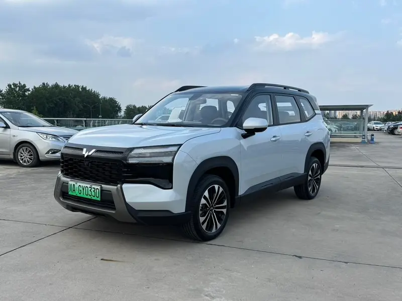 Wuling Xingguang 560 PHEV, 2026