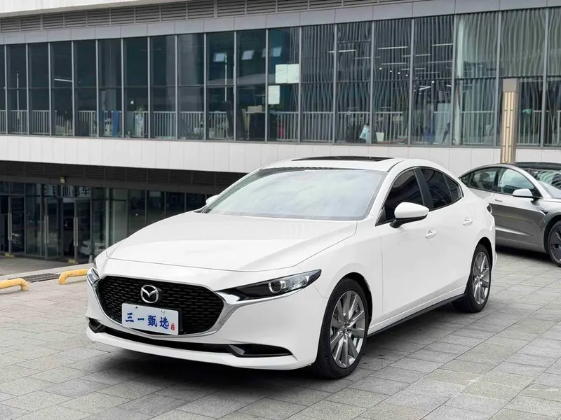 Mazda 3 Axela, 2023