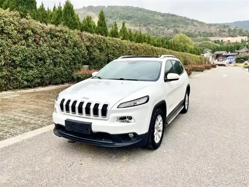 Jeep Cherokee, 2016