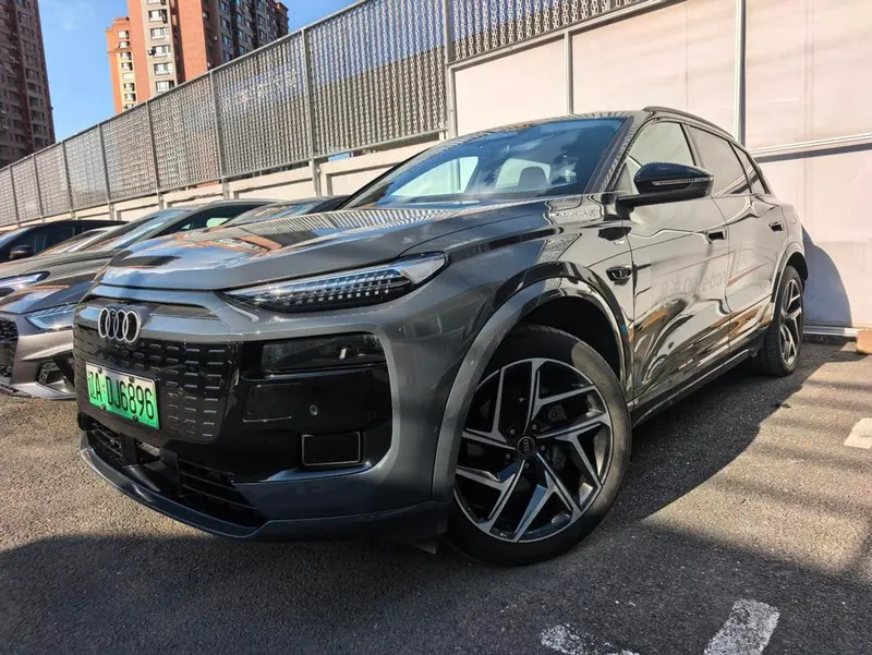 Audi Q6L e-tron Navigator Edition, 2026 — фото 1
