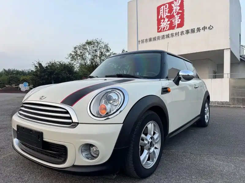 MINI Mini, 2013