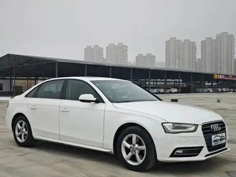 Audi A4L, 2015