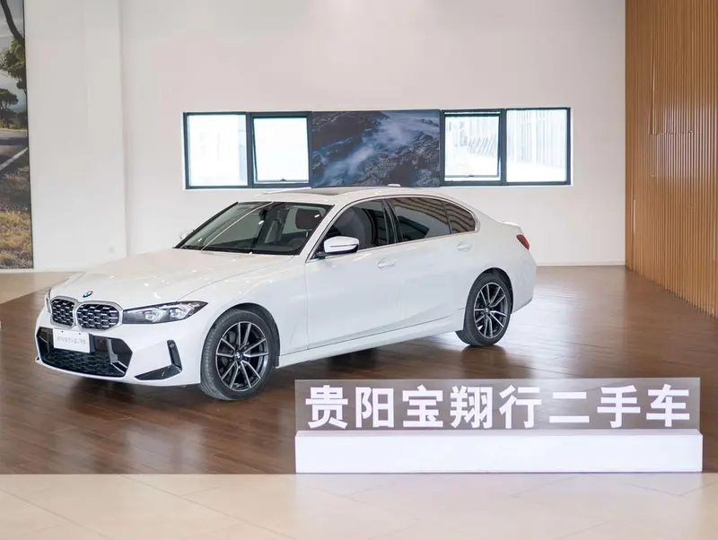 BMW 3-Series, 2023