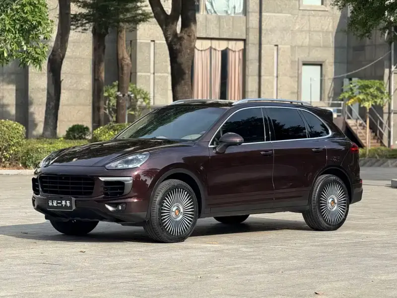 Porsche Cayenne, 2015