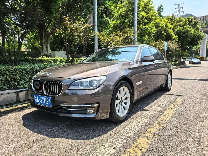BMW 7-Series, 2013