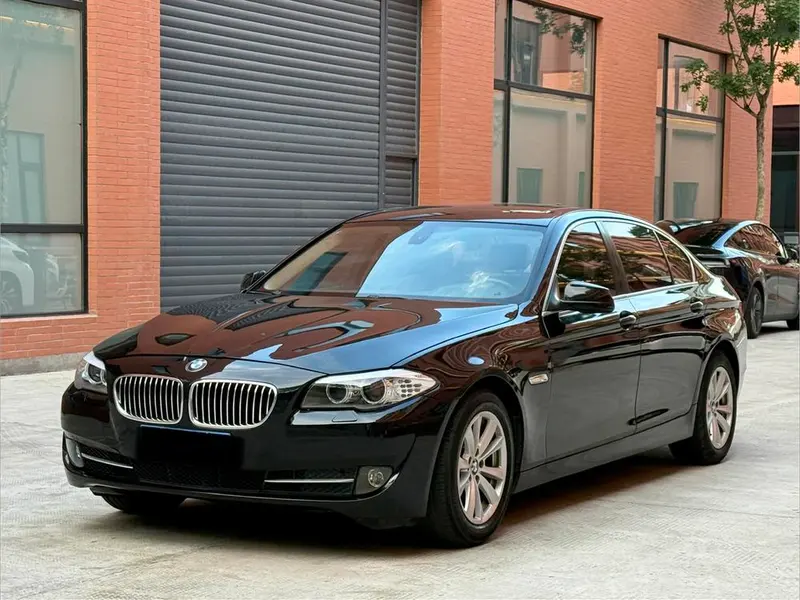 BMW 5-Series 523Li Luxury Version, 2011 — фото 1