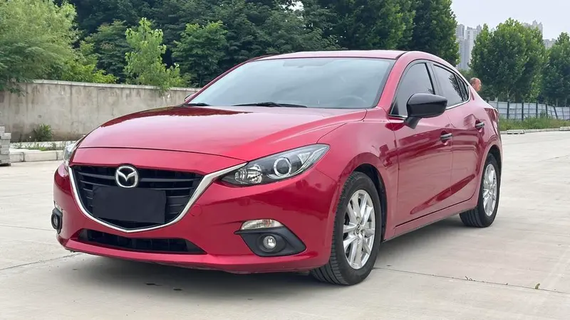 Mazda 3 Axela Sedan 1.5L Auto Luxury Version, 2014 — фото 1
