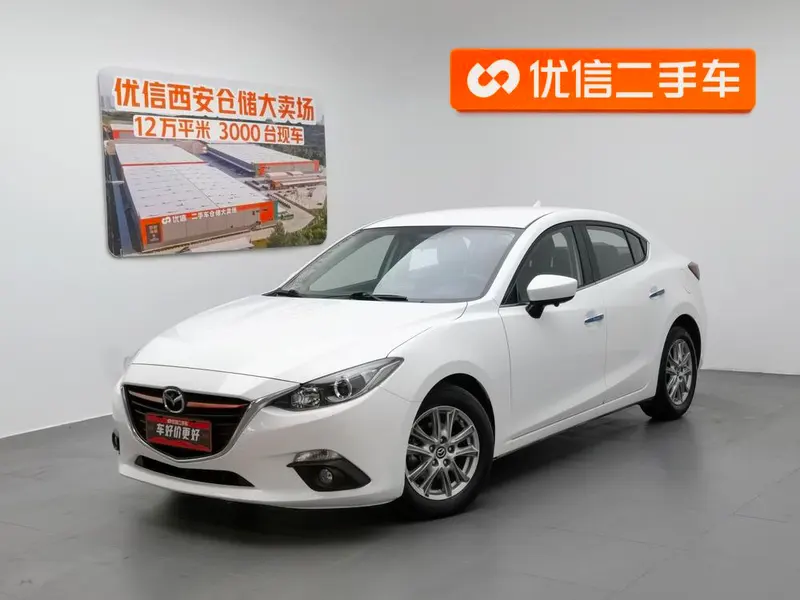 Mazda 3 Axela Sedan 1.5L Manual Comfort Version, 2016 — фото 1