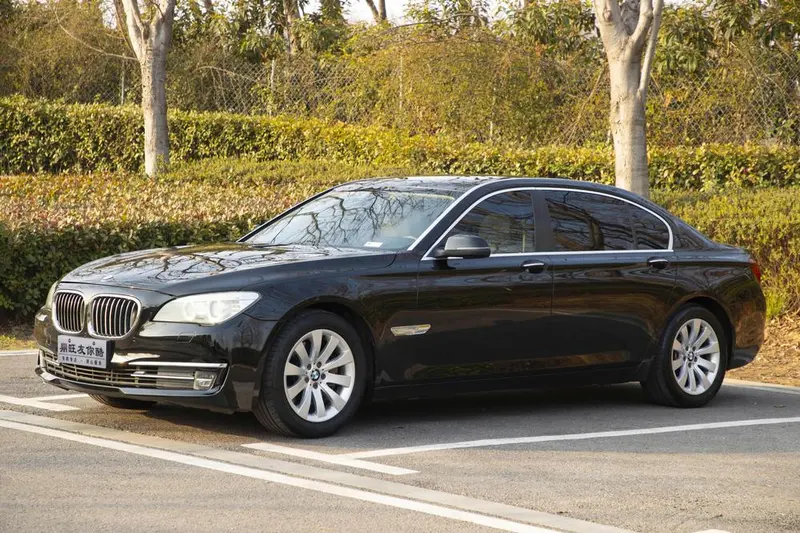BMW 7-Series 740Li Leading Version, 2013 — фото 1