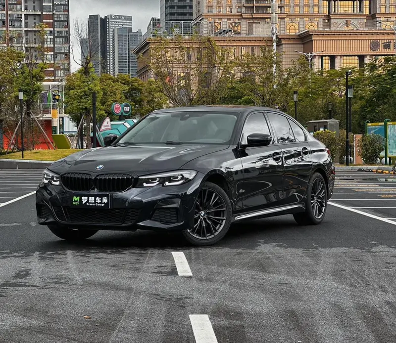 BMW 3-Series, 2022
