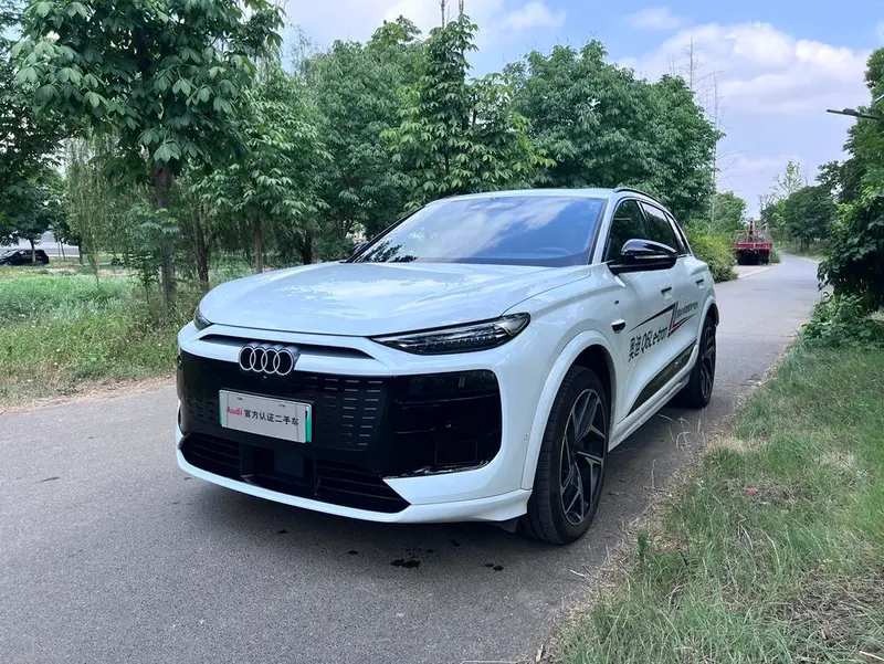 Audi Q6L e-tron Navigator Edition, 2026 — фото 1