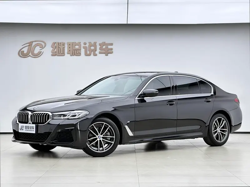 BMW 5-Series, 2022