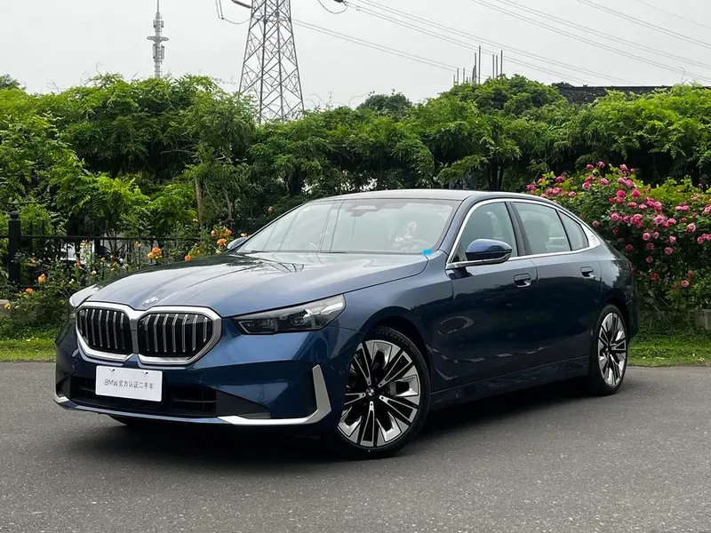 BMW 5-Series, 2024