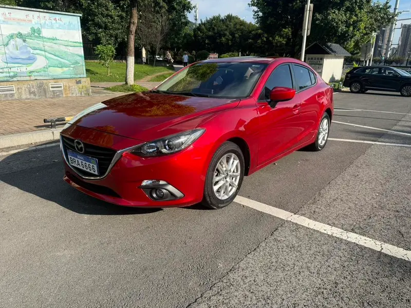 Mazda 3 Axela Sedan 1.5L Auto Luxury Version, 2016 — фото 1