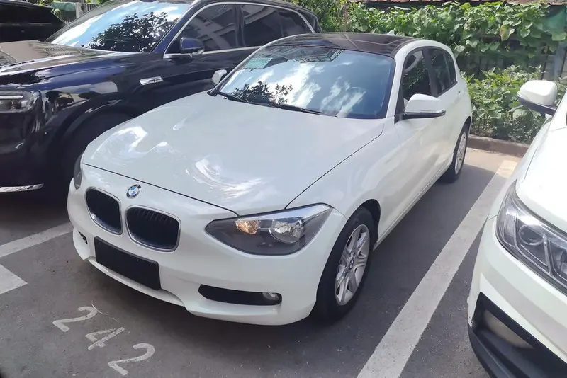 BMW 1-Series (Import) Facelift 116i Leading Version, 2013 — фото 1
