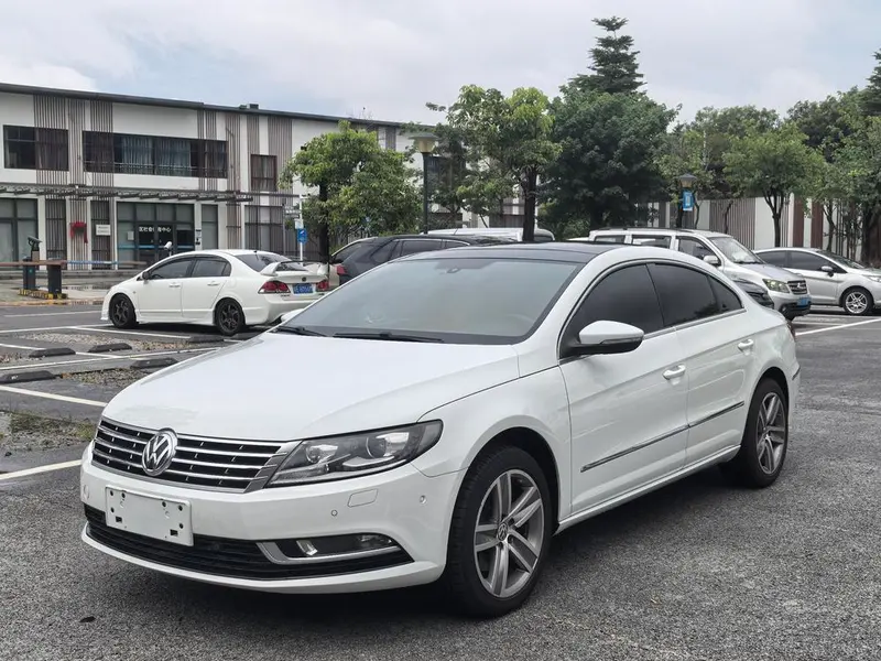 Volkswagen CC 2.0TSI Luxury Version, 2013 — фото 1