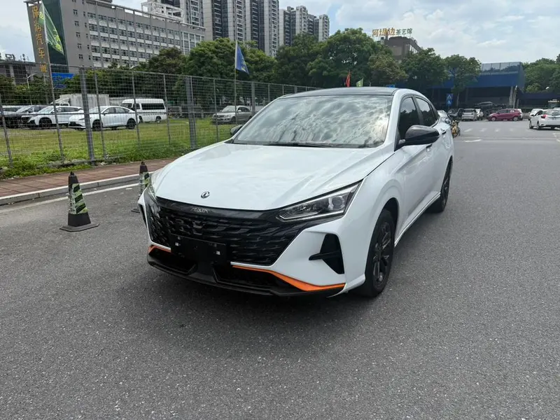 Dongfeng Fengshen Yixuan MAX, 2022