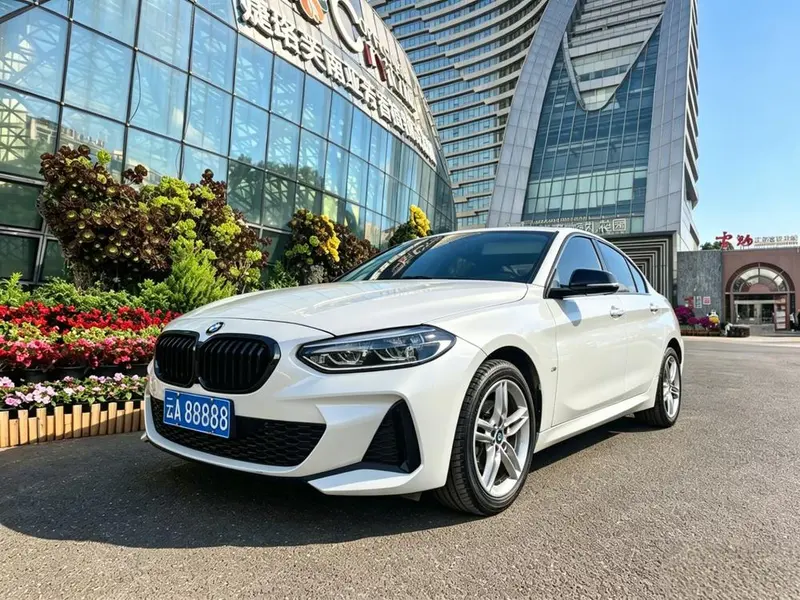 BMW 1-Series, 2021