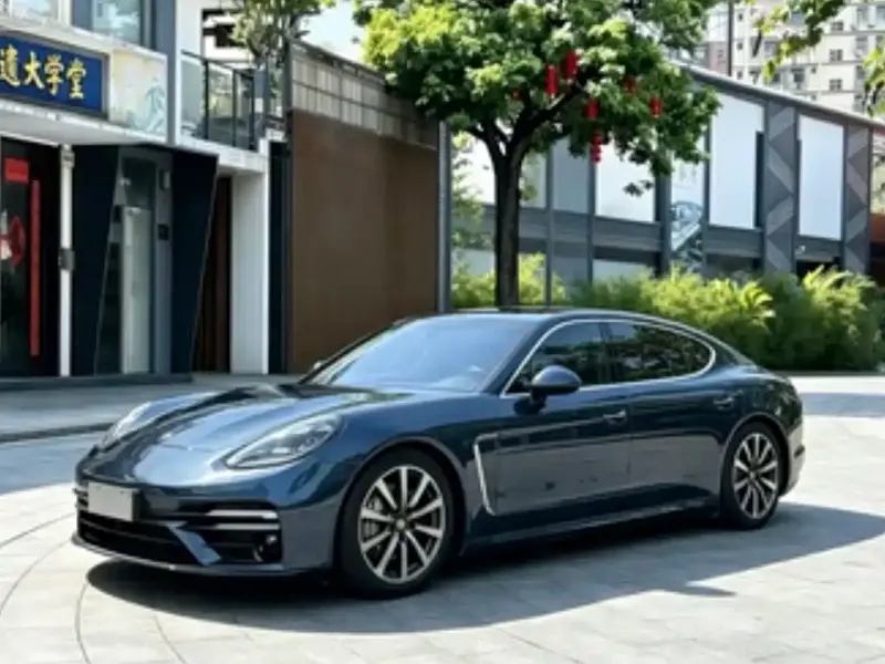 Porsche Panamera, 2015
