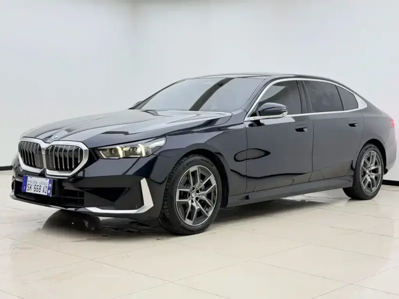 BMW 5 Series, 2024