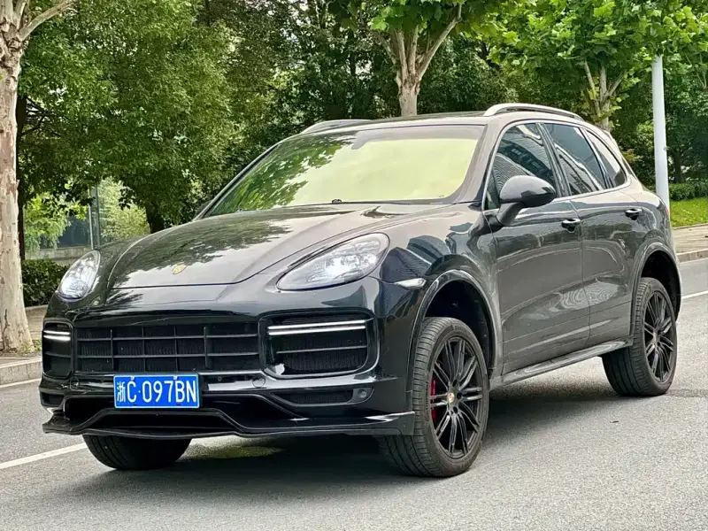Porsche Cayenne, 2013