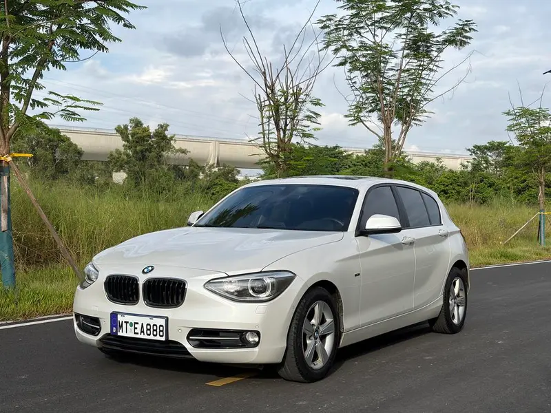 BMW 1-Series (Import), 2013
