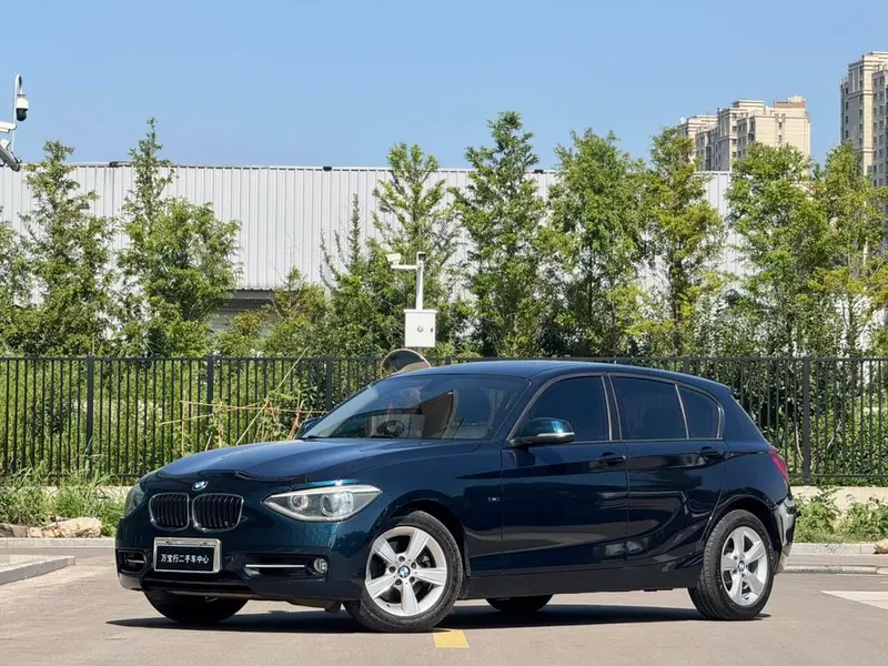 BMW 1-Series (Import) Facelift 118i Sport Version, 2013 — фото 1
