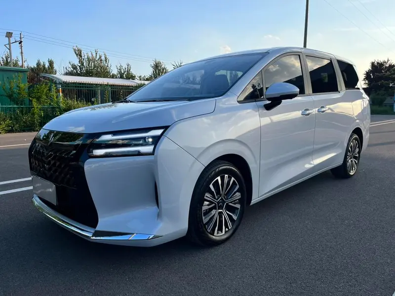 Wuling Xingguang 730 PHEV 125km Люкс, 2025 — фото 1