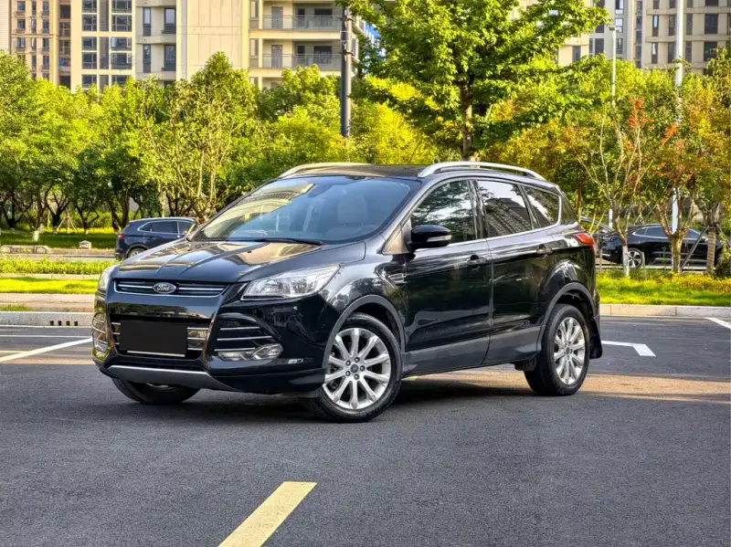 Ford Kuga, 2013