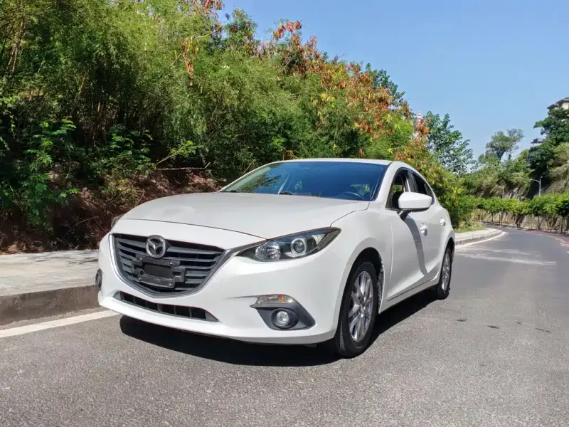 Mazda 3 Axela, 2015 — фото 1