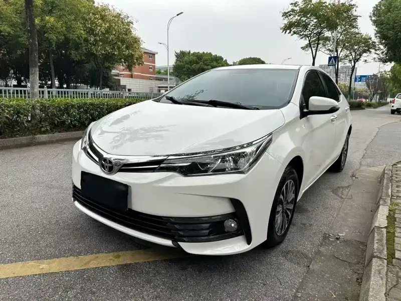 Toyota Corolla, 2017 — фото 1