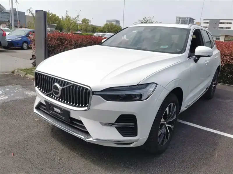 Volvo XC60, 2025