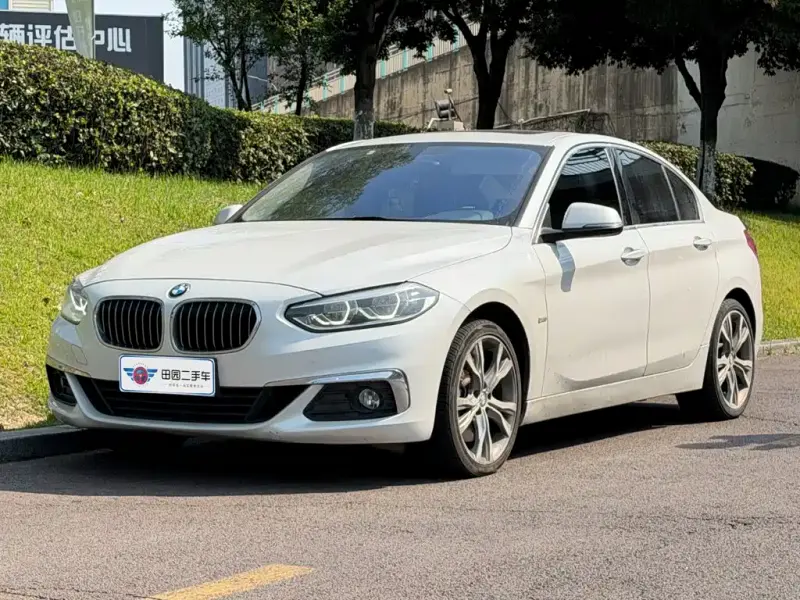BMW 1 Series, 2018 — фото 1