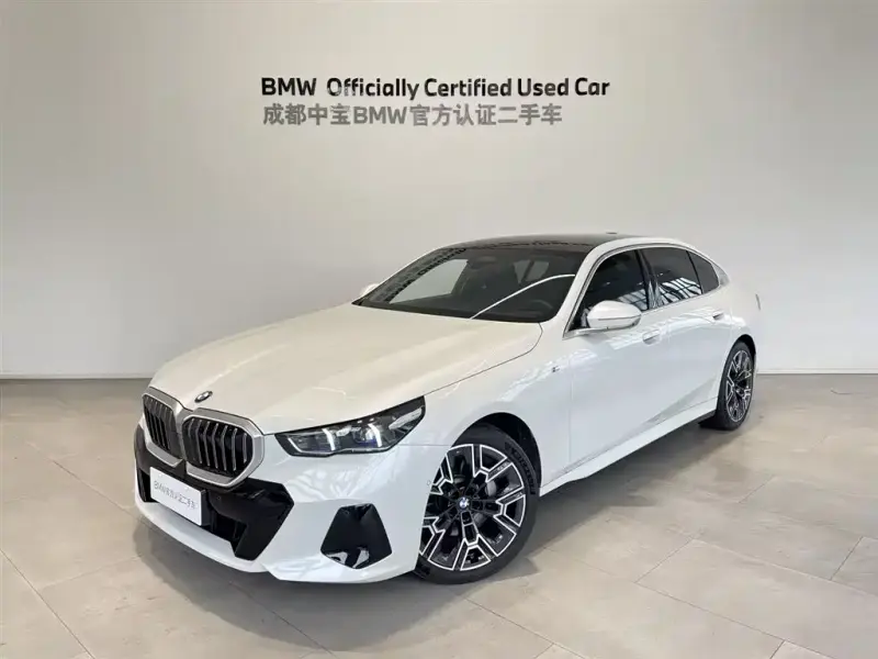 BMW 5 Series, 2025