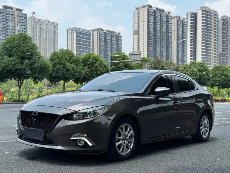 Mazda 3 Axela, 2015