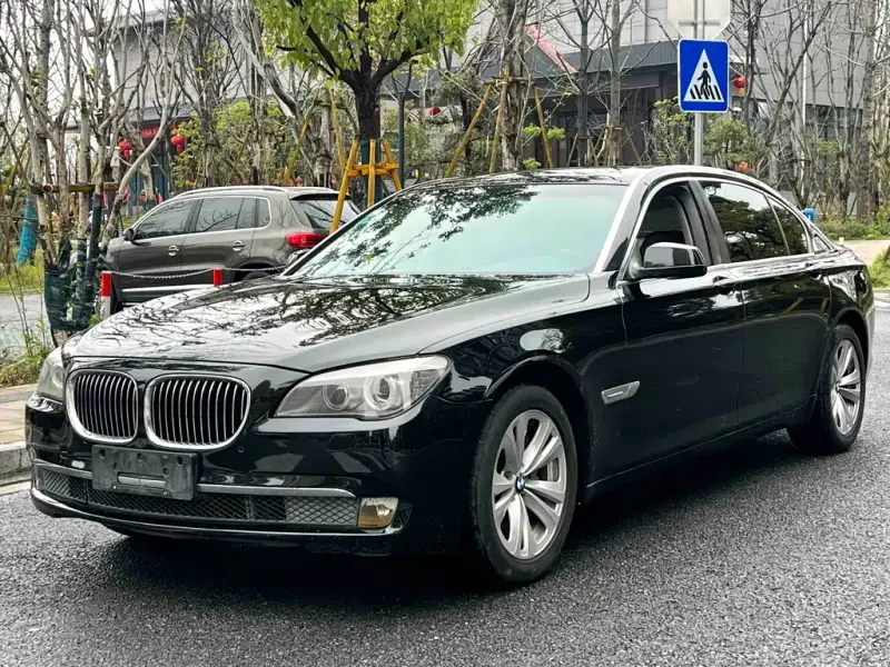 BMW 7 Series, 2011