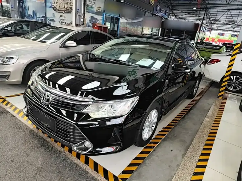 Toyota Camry, 2015