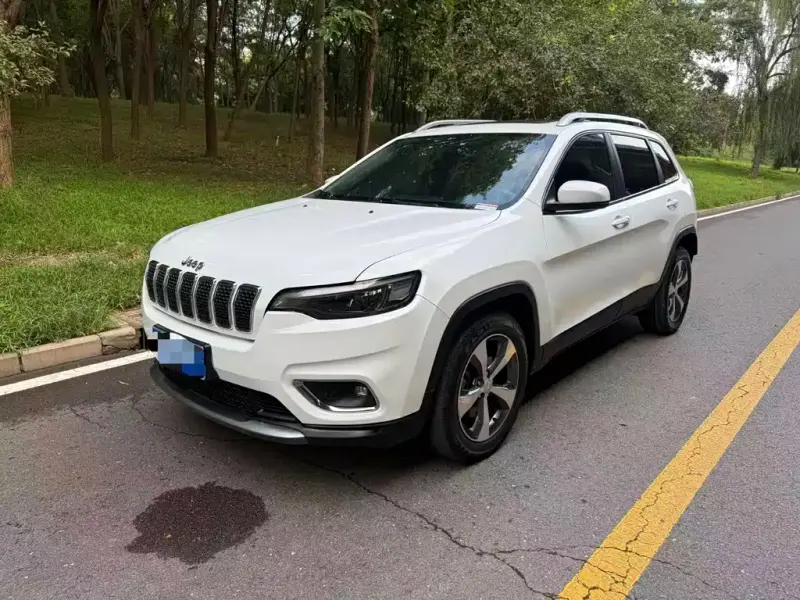 Jeep Cherokee, 2021