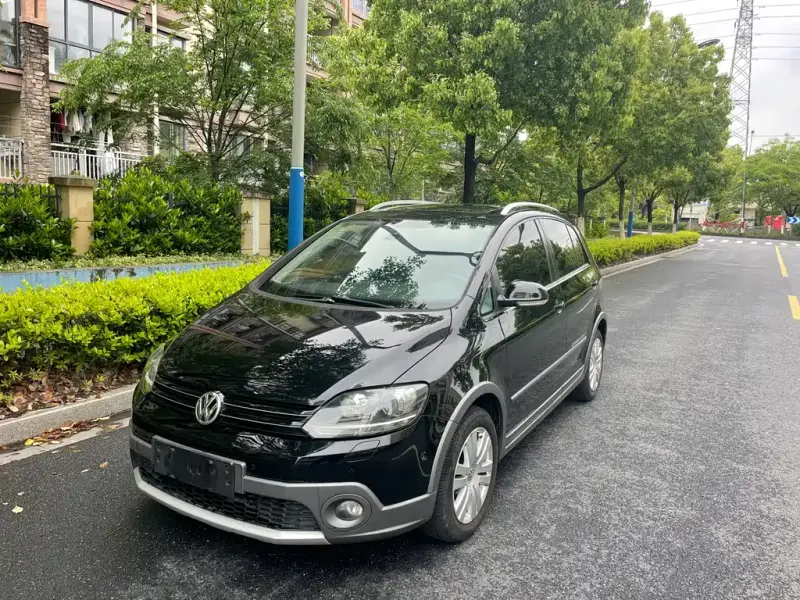 Volkswagen Golf (Import) Volkswagen Golf (Import) 2011 1.4TSI Cross Golf, 2014 — фото 1