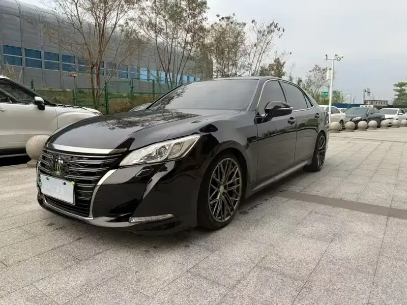 Toyota Crown, 2020