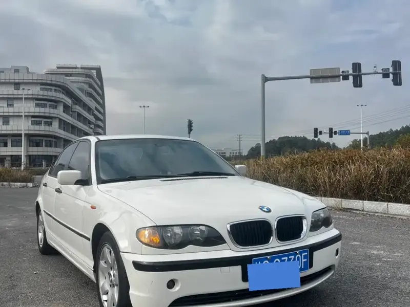 BMW 3 Series, 2005