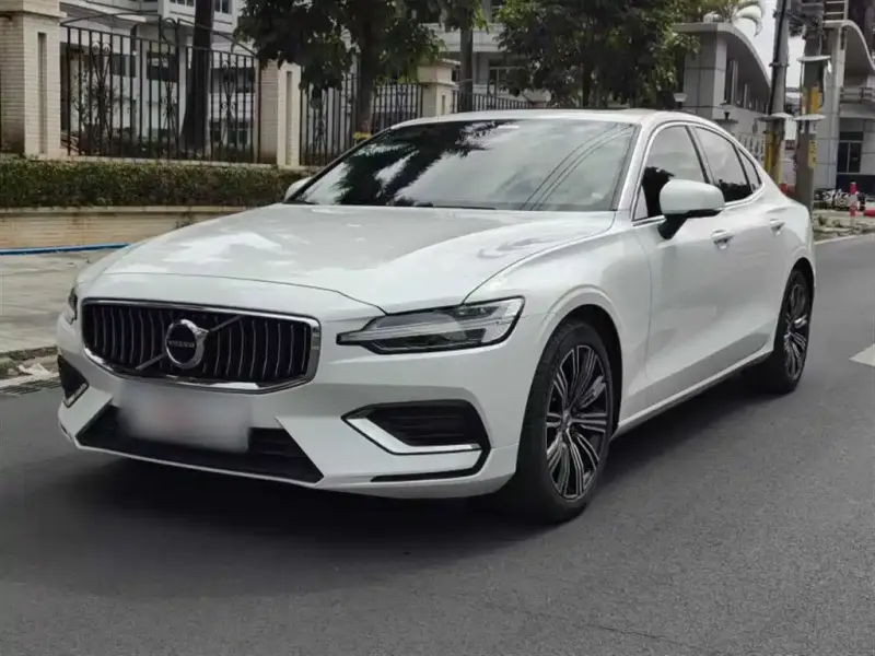Volvo S60, 2022