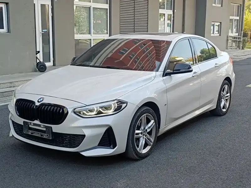 BMW 1 Series, 2021