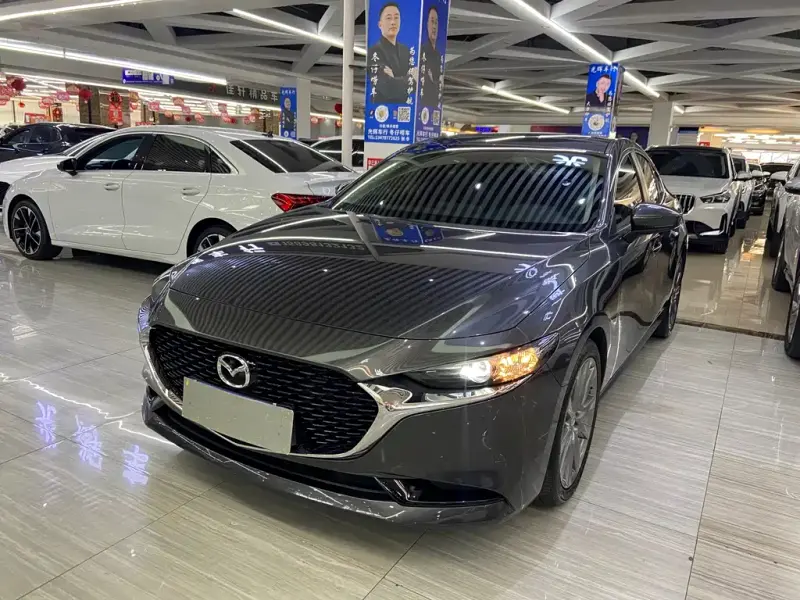 Mazda 3 Axela, 2022