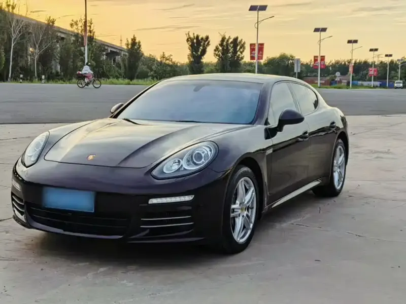Porsche Panamera, 2016