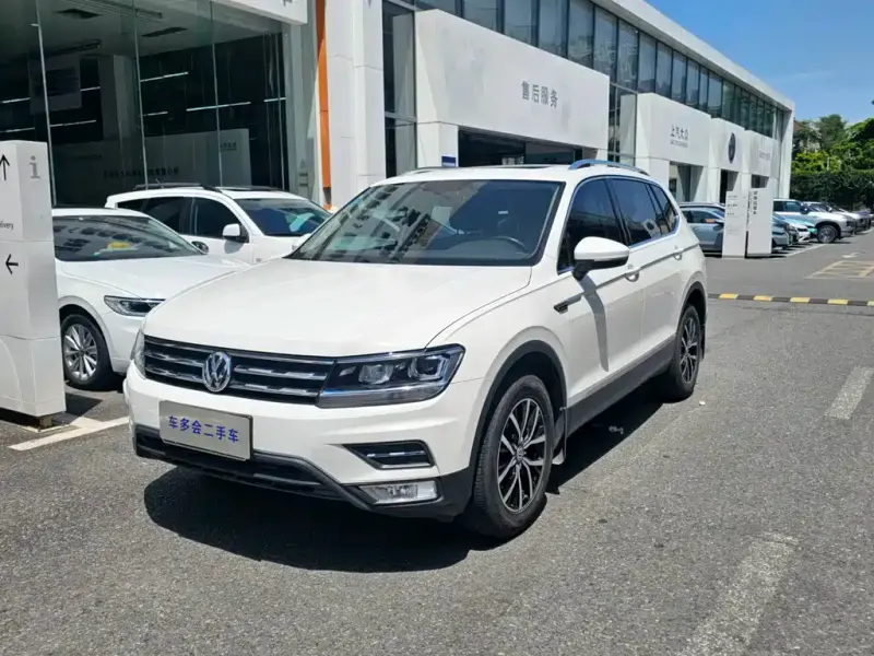 Volkswagen Tiguan L, 2017