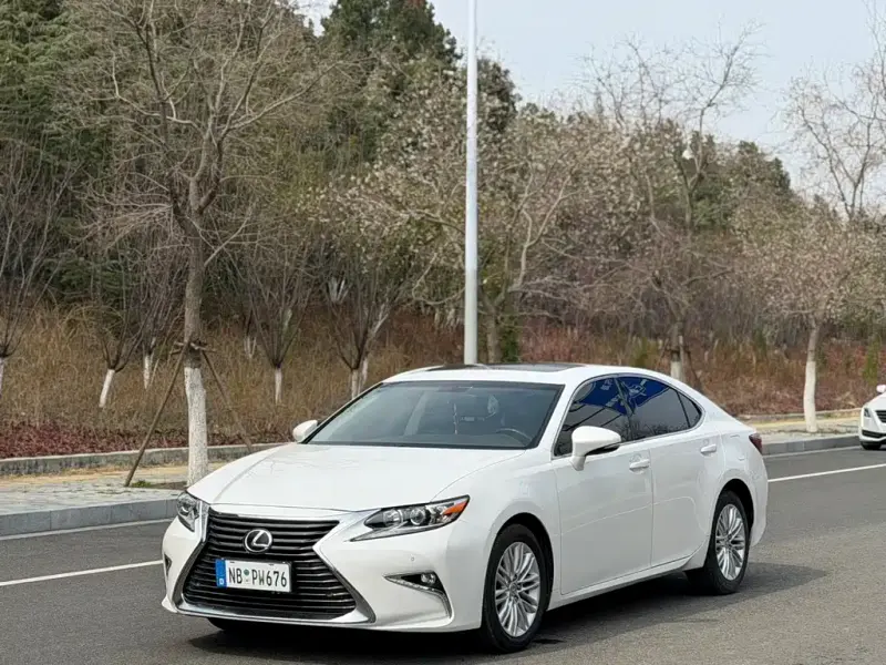Lexus ES, 2017