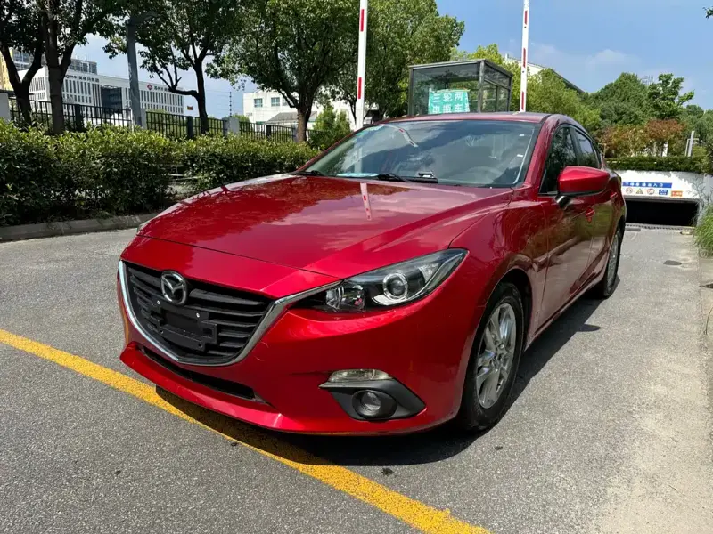 Mazda 3 Axela, 2015